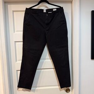Gap Women's Girlfriend Khaki Pants, Black, Size 14